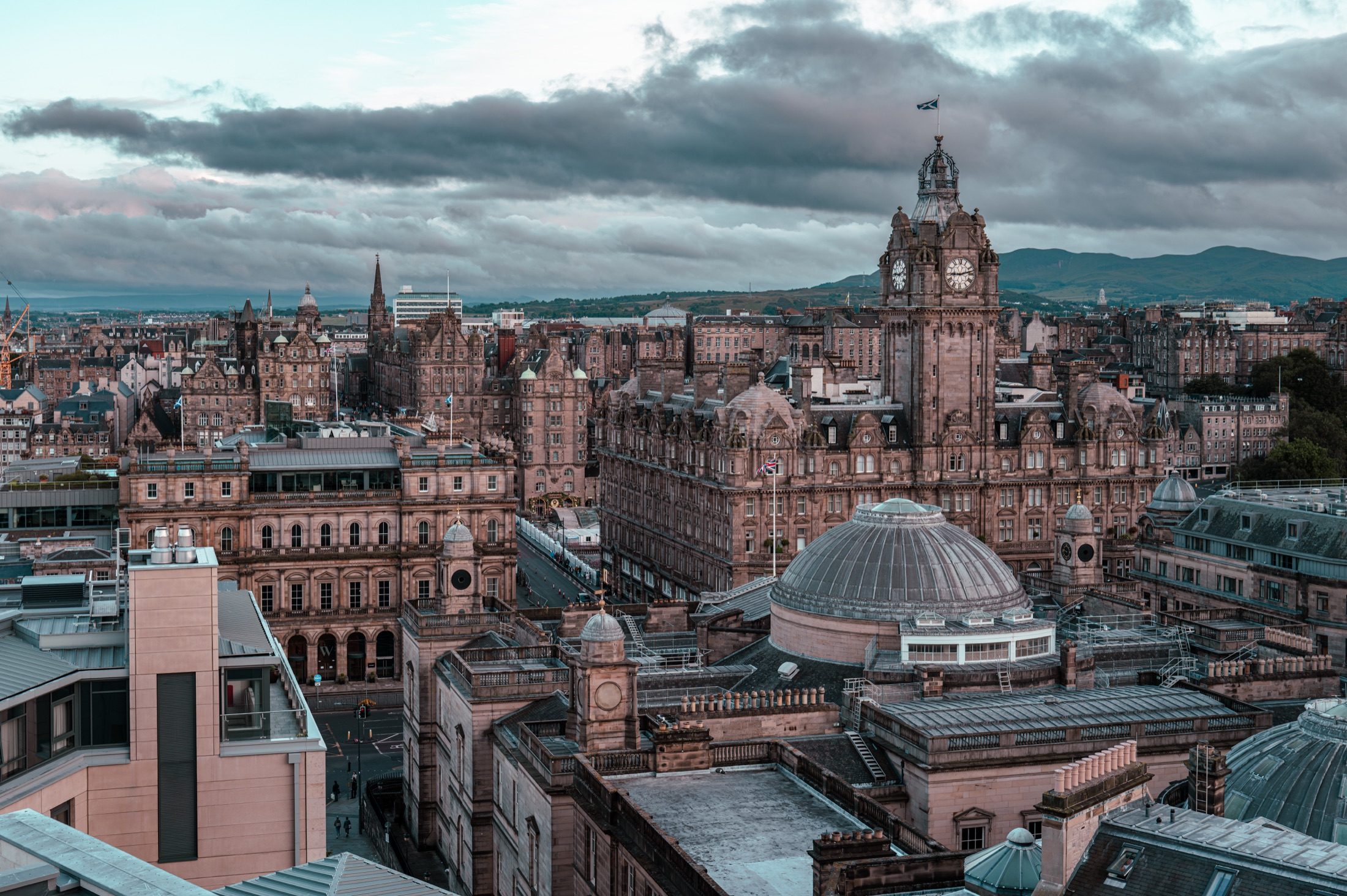 Edinburgh, opening photograph